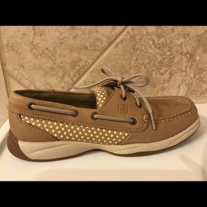 Women’s Sperrys.